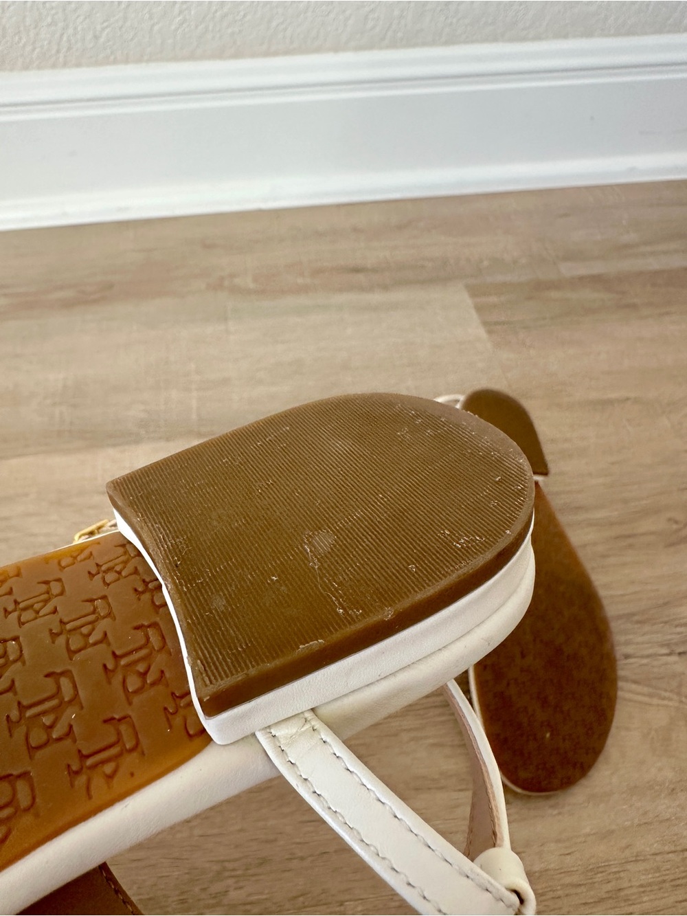 Ralph Lauren Gold-Accented Cream Leather T-Strap Sandals - Picture 8 of 9